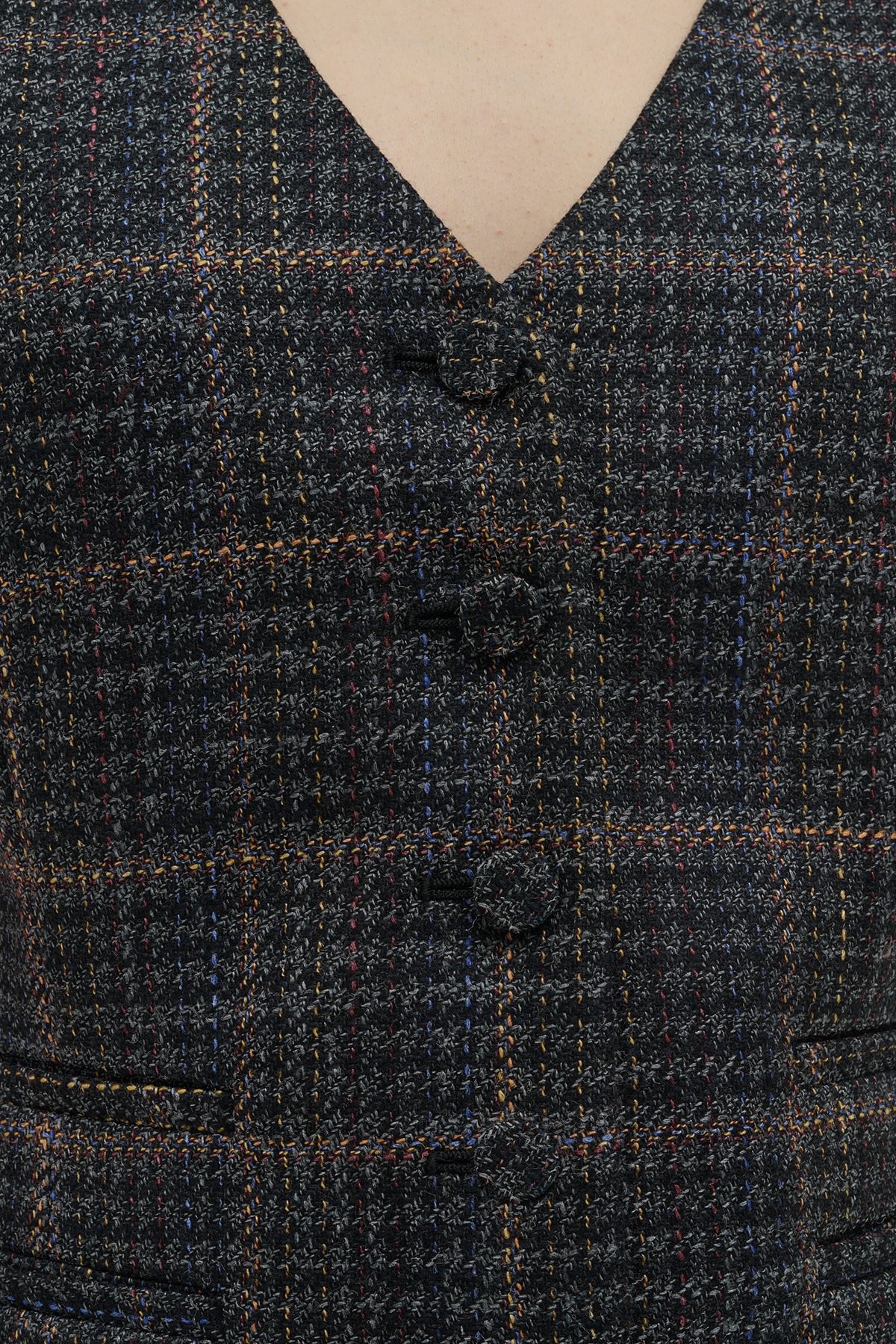 Coleridge Vest in Charcoal Multi Wool Silk Clubcheck Plaid
