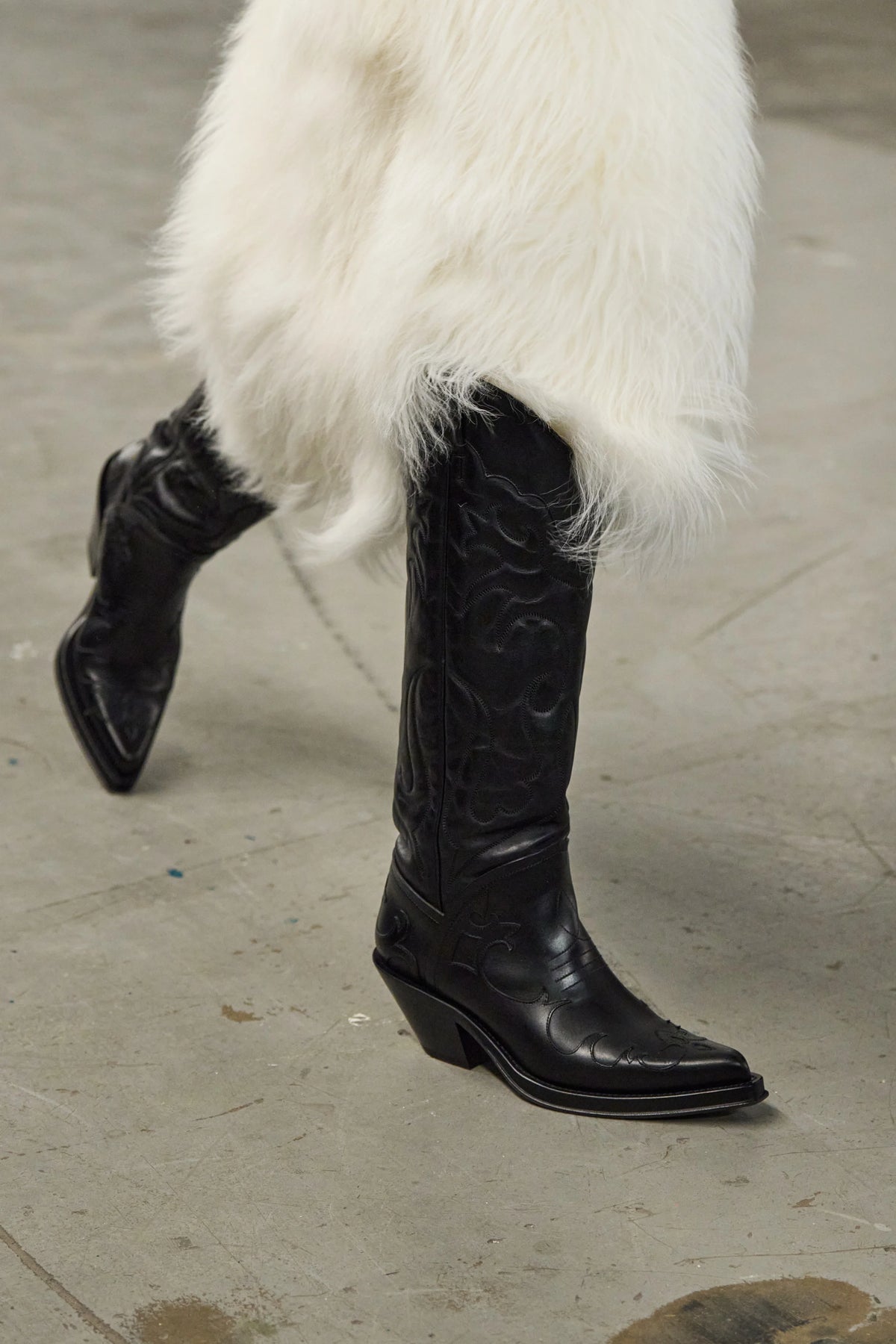 Capitana Cowboy Boot in Black Leather
