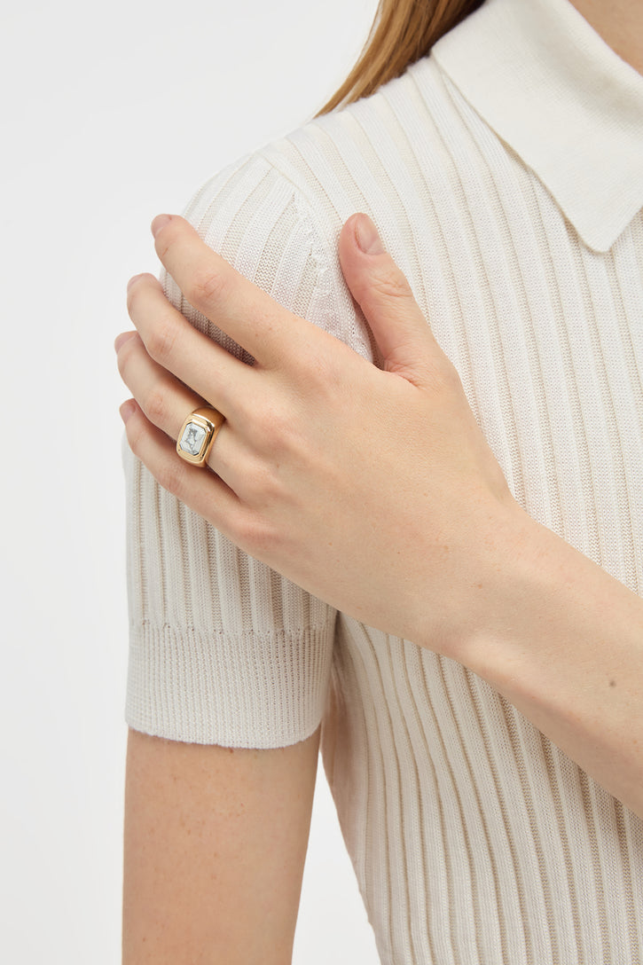 Large Ring in 18K Yellow Gold & Howlite Stone