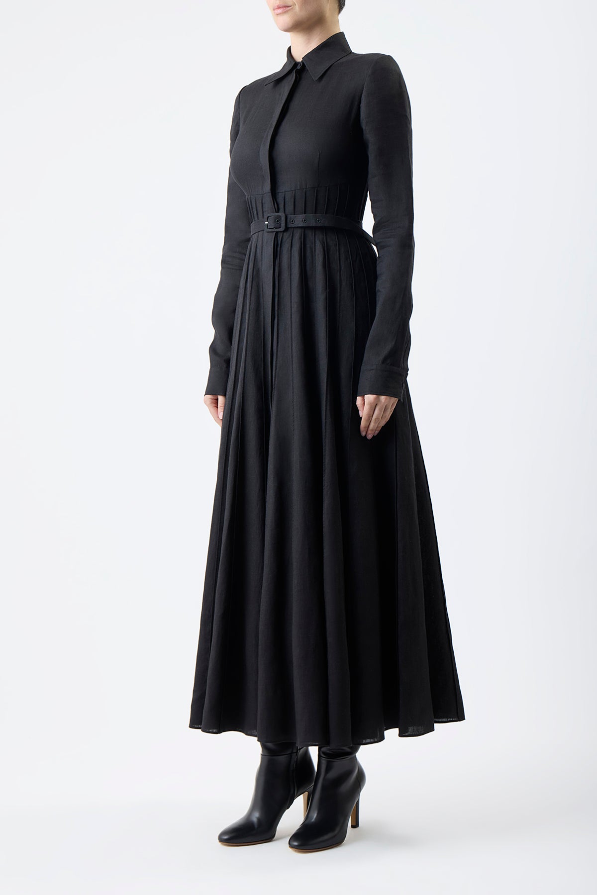 Dewi Pleated Dress in Black Aloe Linen