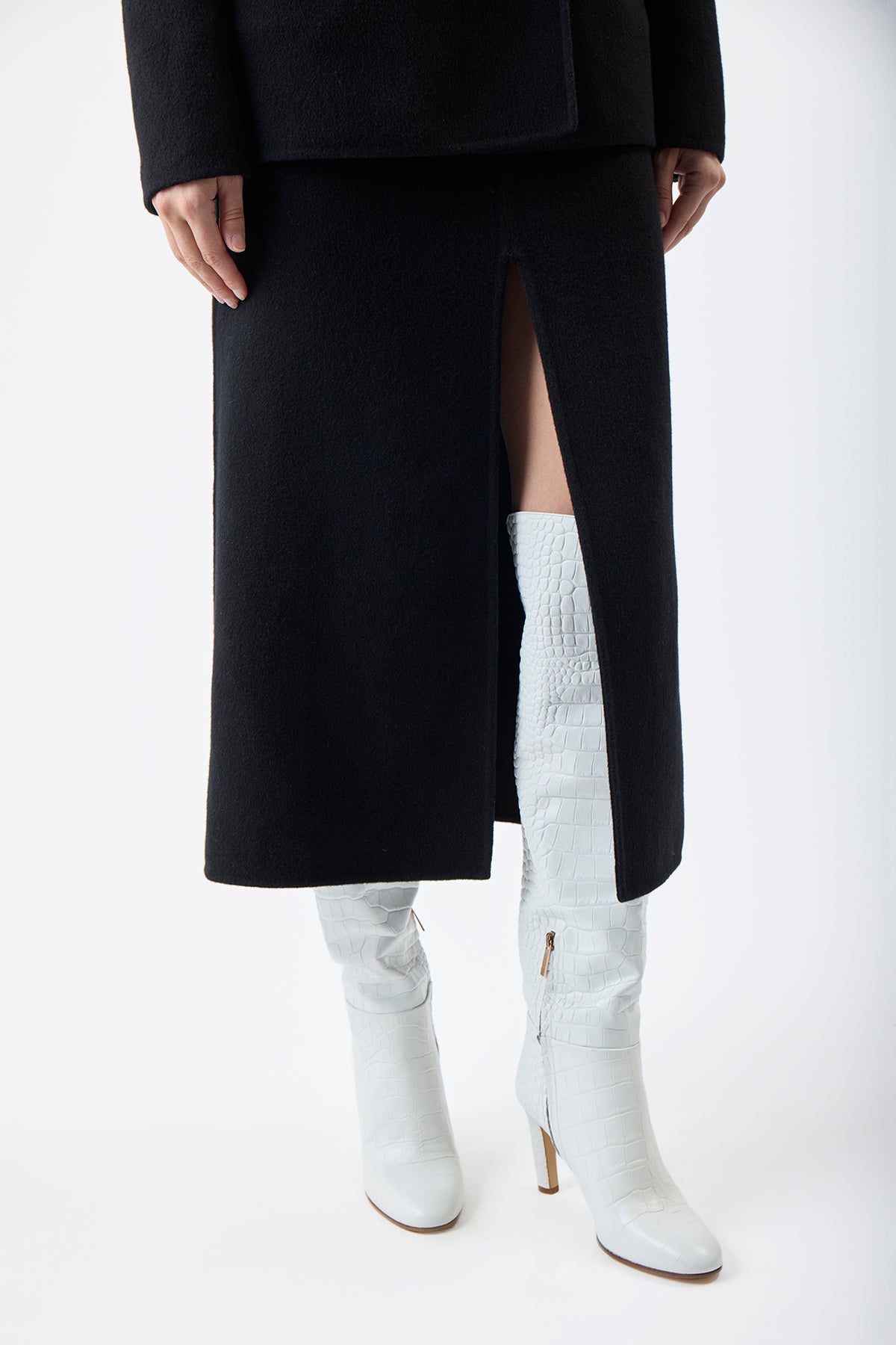 Morelos Midi Skirt in Black Double-Face Recycled Cashmere