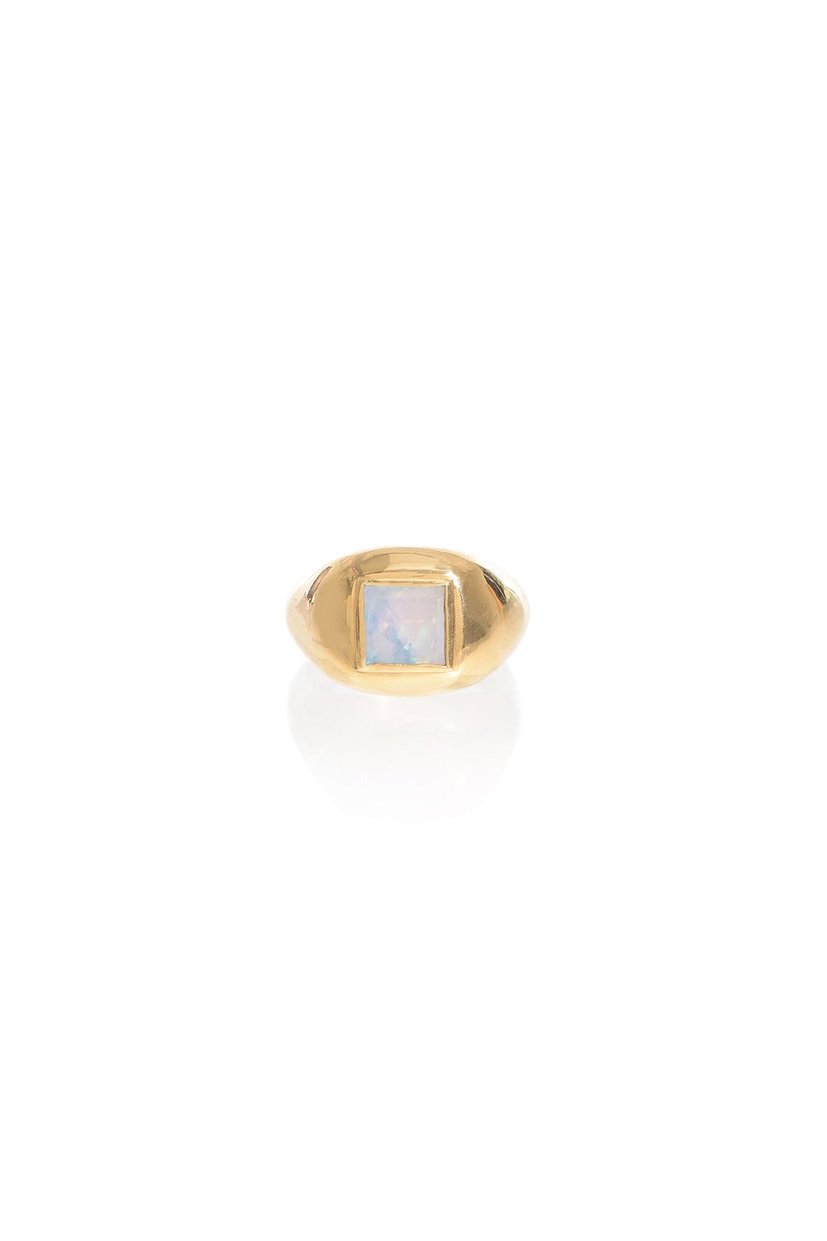 Medium Ring in 18k Gold & Mother of Pearl Stone