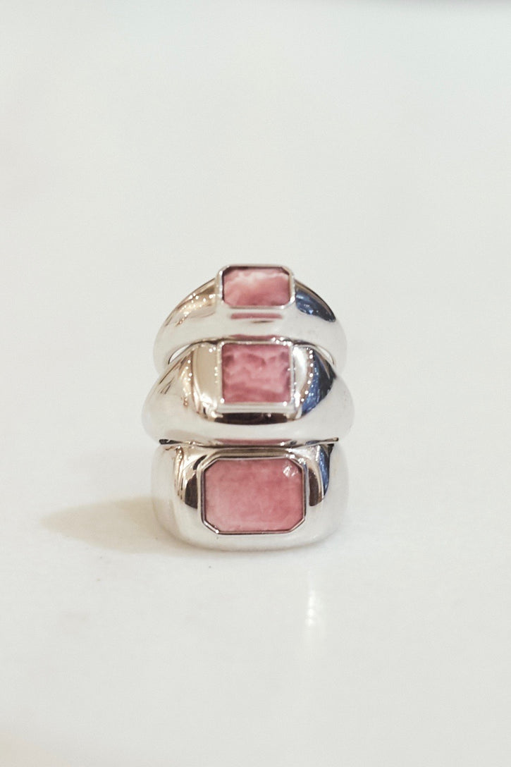 Medium Ring in 18K White Gold & Pink Marble Stone