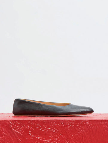 Andre Ballerina Flat Shoe in Black Leather