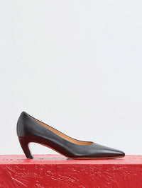 Peggy Pump in Black Nappa Leather