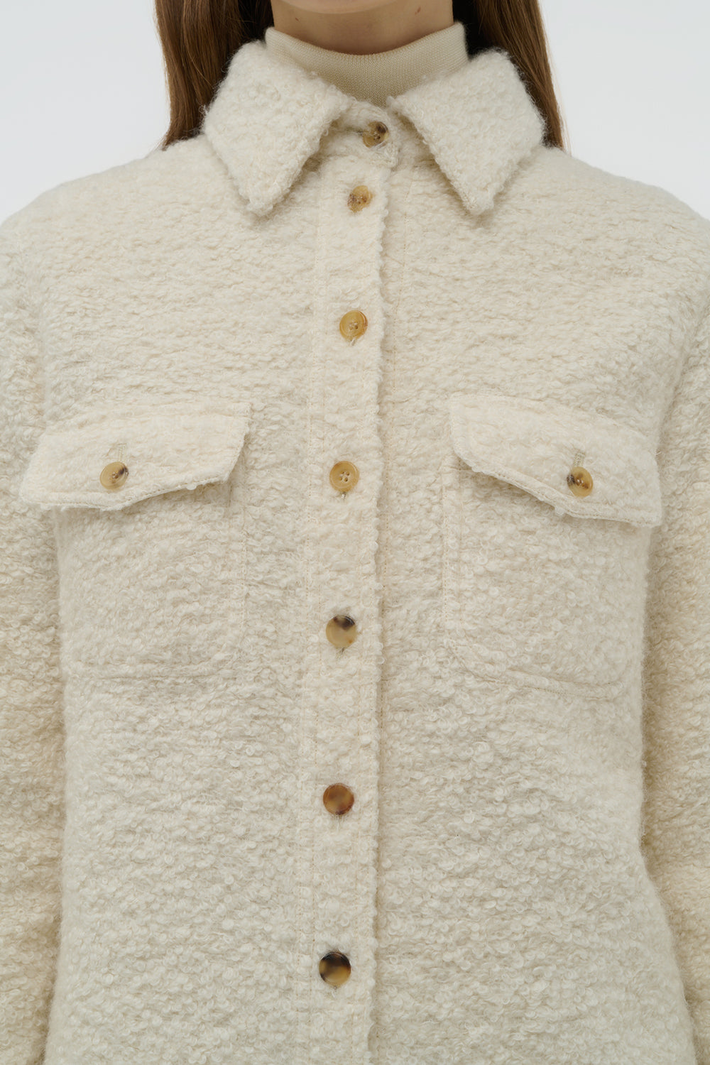 ジョン・オースティンのアイボリーリサイクルカシミアブークレシャツ