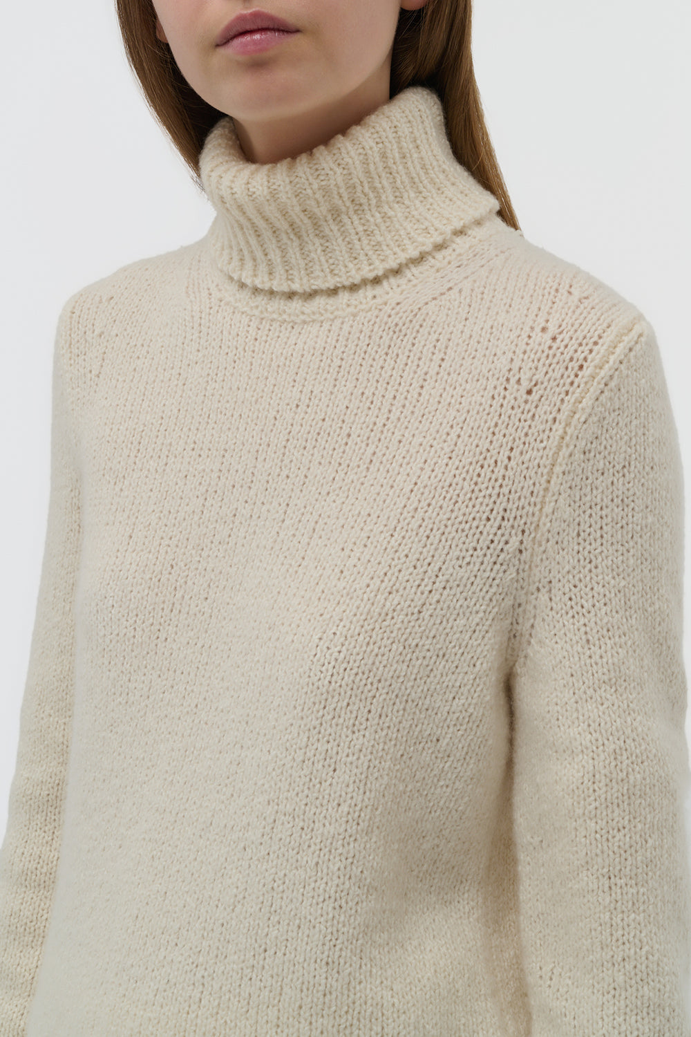 Nelle Knit Turtleneck in Ivory Cashmere