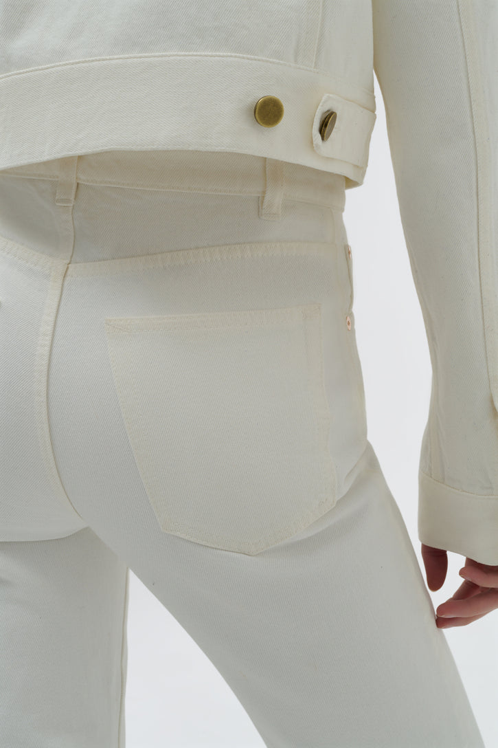 Ezra Bootcut Cropped Jean in White Recycled Cotton Denim