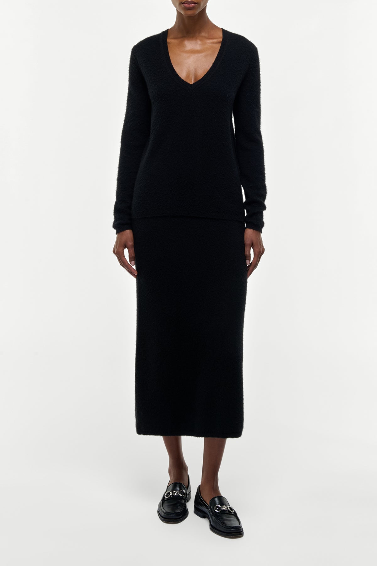Vesper Knit V-Neck Sweater in Black Brushed Cashmere Gabriela Hearst Vesper Knit V-Neck Sweater in Black Brushed Cashmere Gabriela Hearst