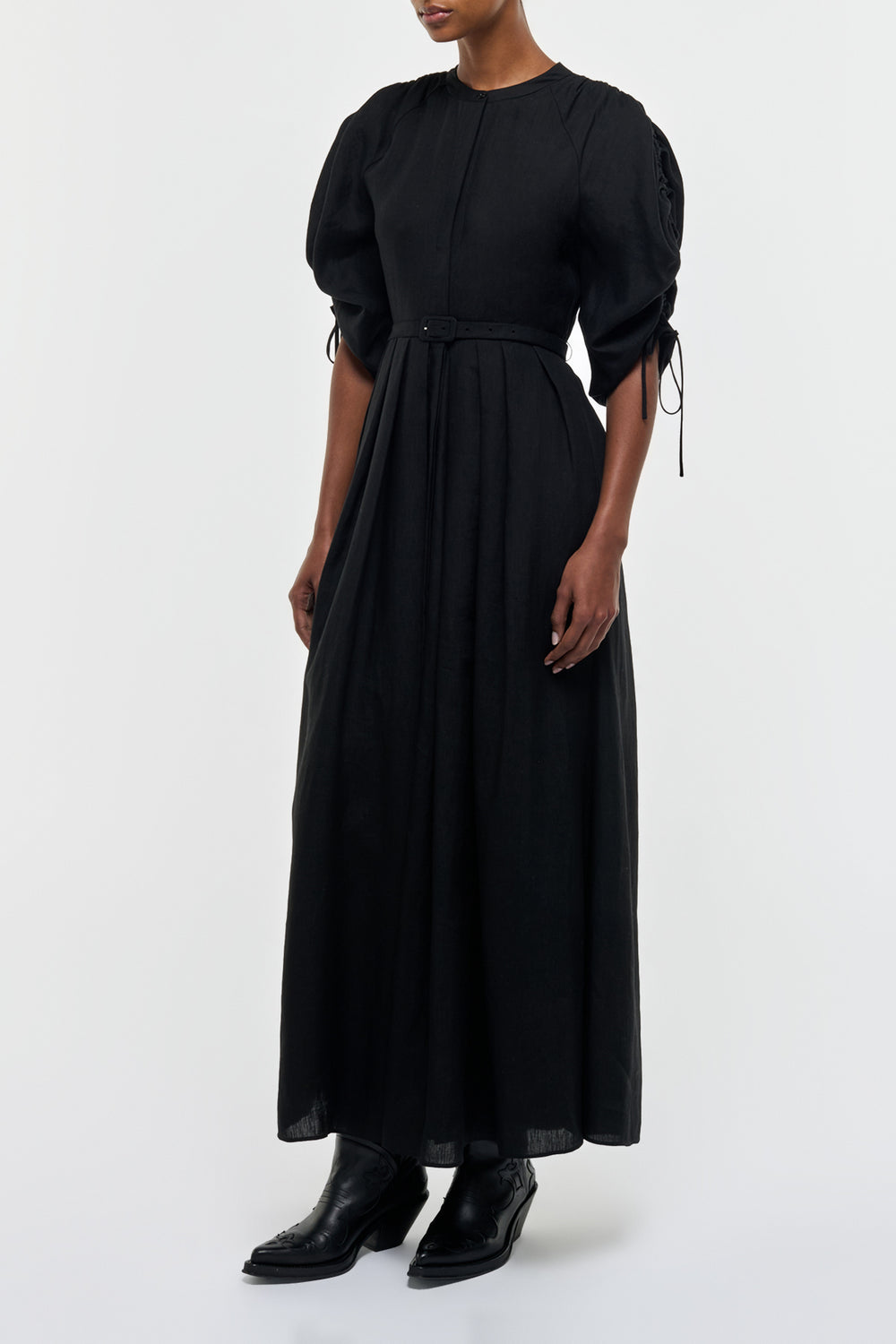 Linnea Dress in Black Aloe Linen