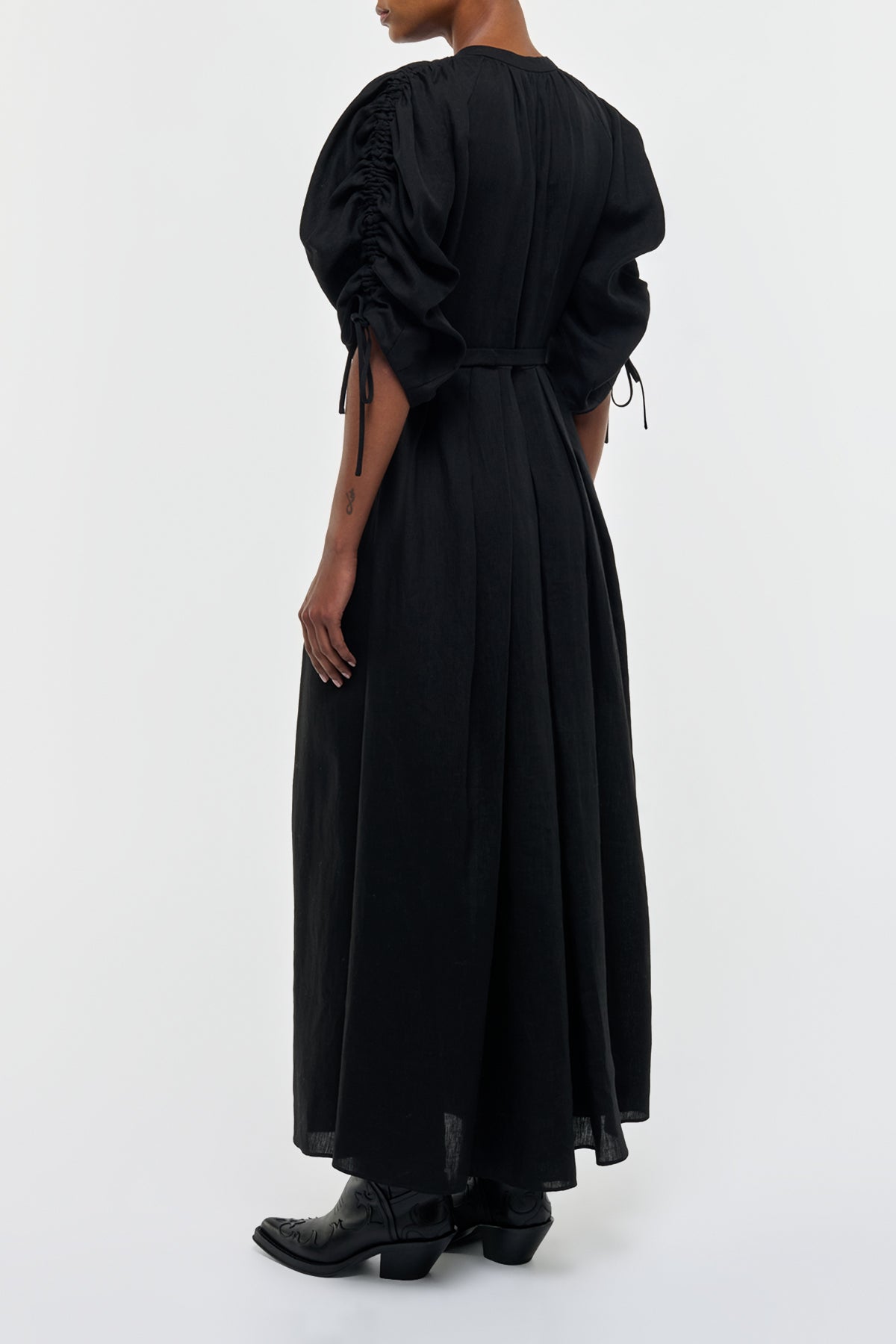Linnea Dress in Black Aloe Linen