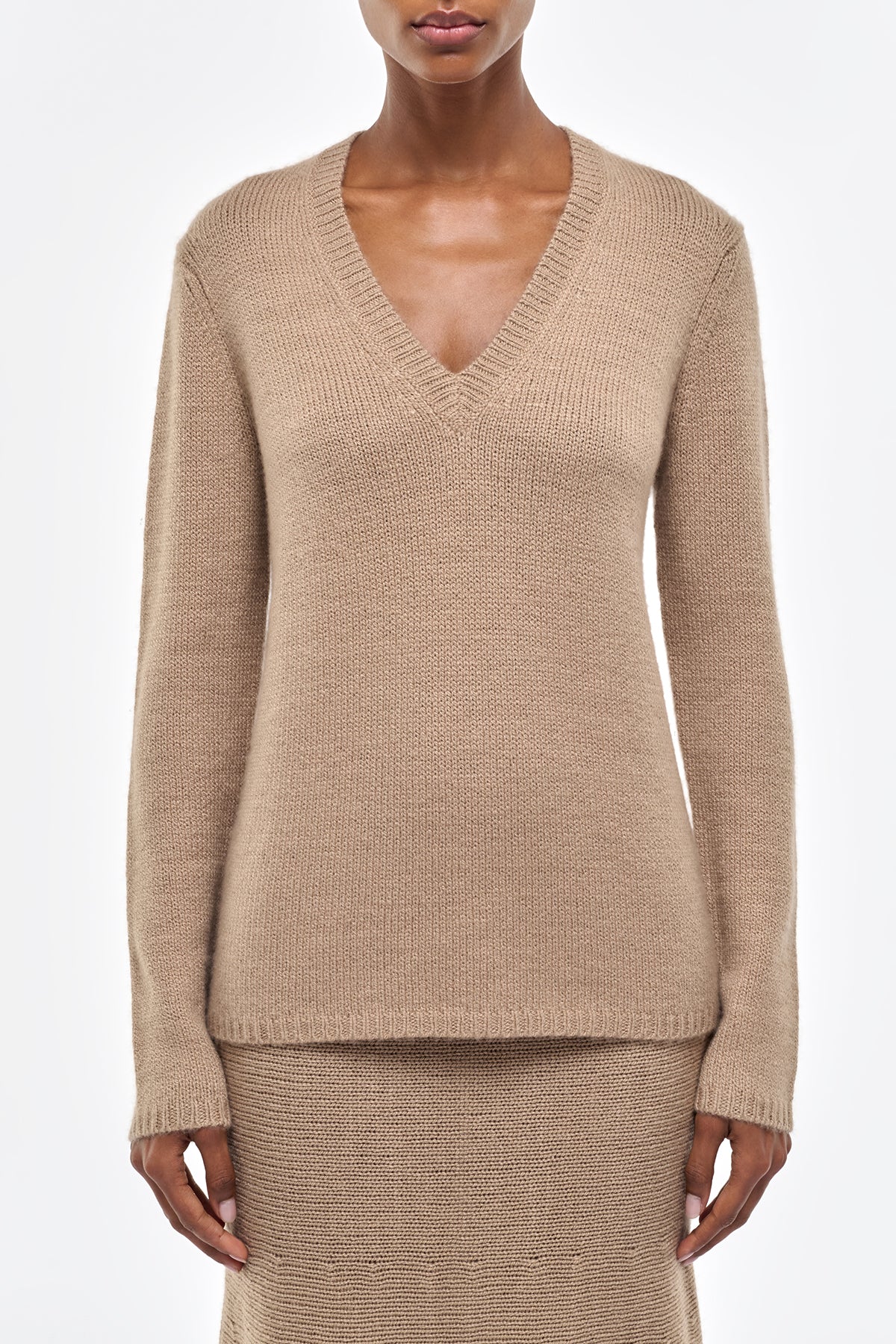 Vesper Knit V-Neck Sweater in Camel Cashmere