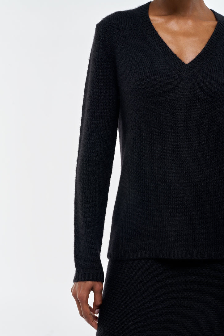 Vesper Knit V-Neck Sweater in Black Cashmere