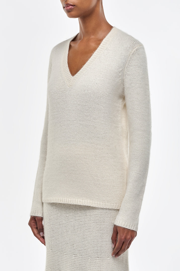 Isiah Knit Sweater in Ivory Cashmere