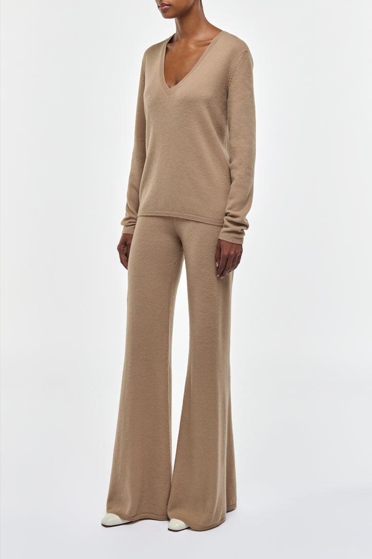 Vesper Knit V-Neck Sweater in Camel Brushed Cashmere