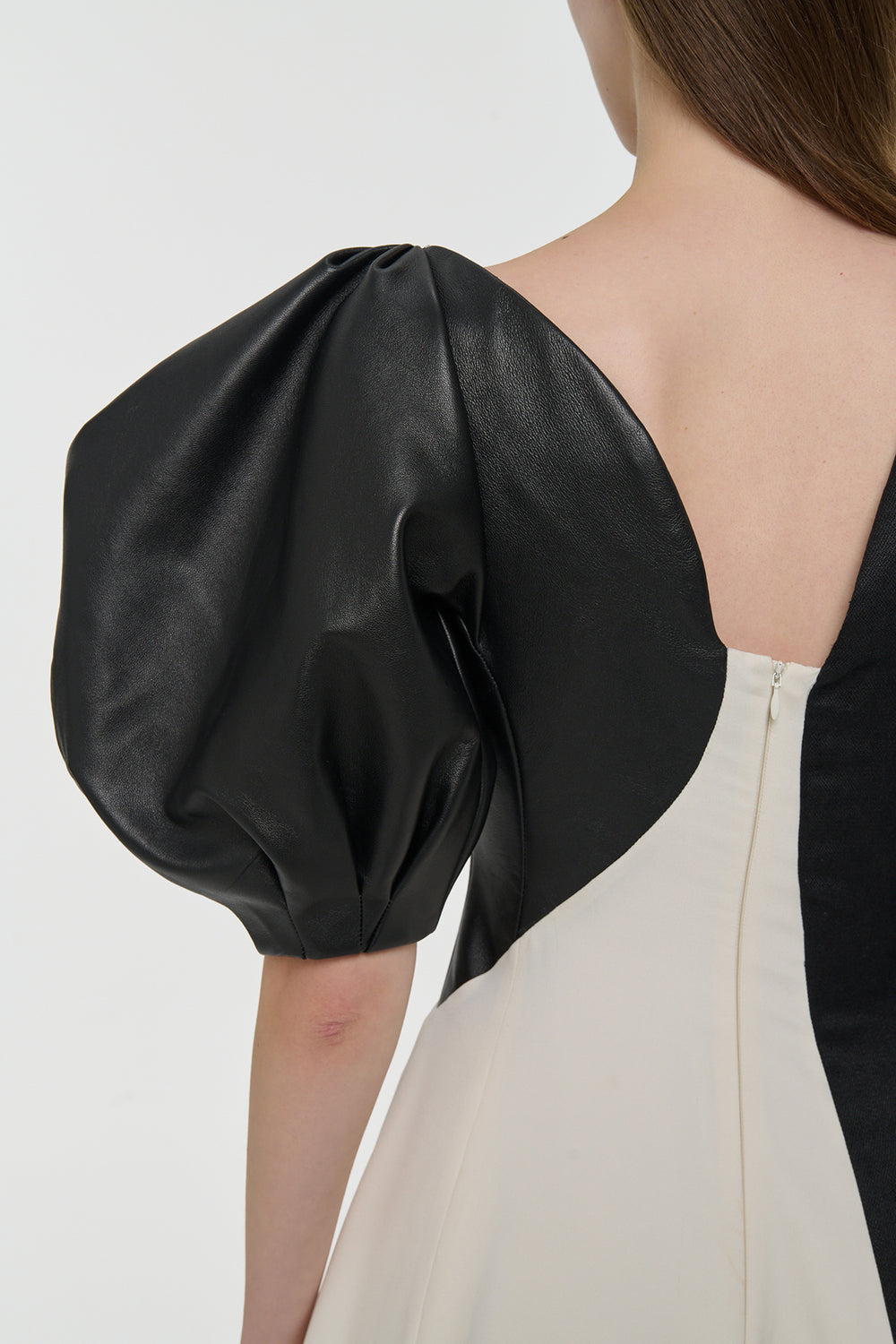 Sephir Maxi Dress In Ivory Silk Wool Cady & Black Linen Slub & Leather