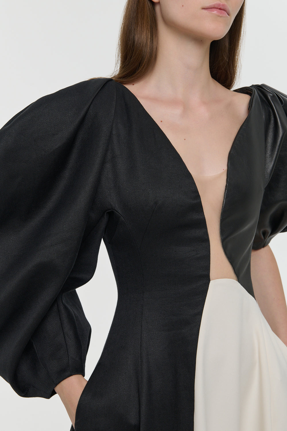 Sephir Maxi Dress In Ivory Silk Wool Cady & Black Linen Slub & Leather