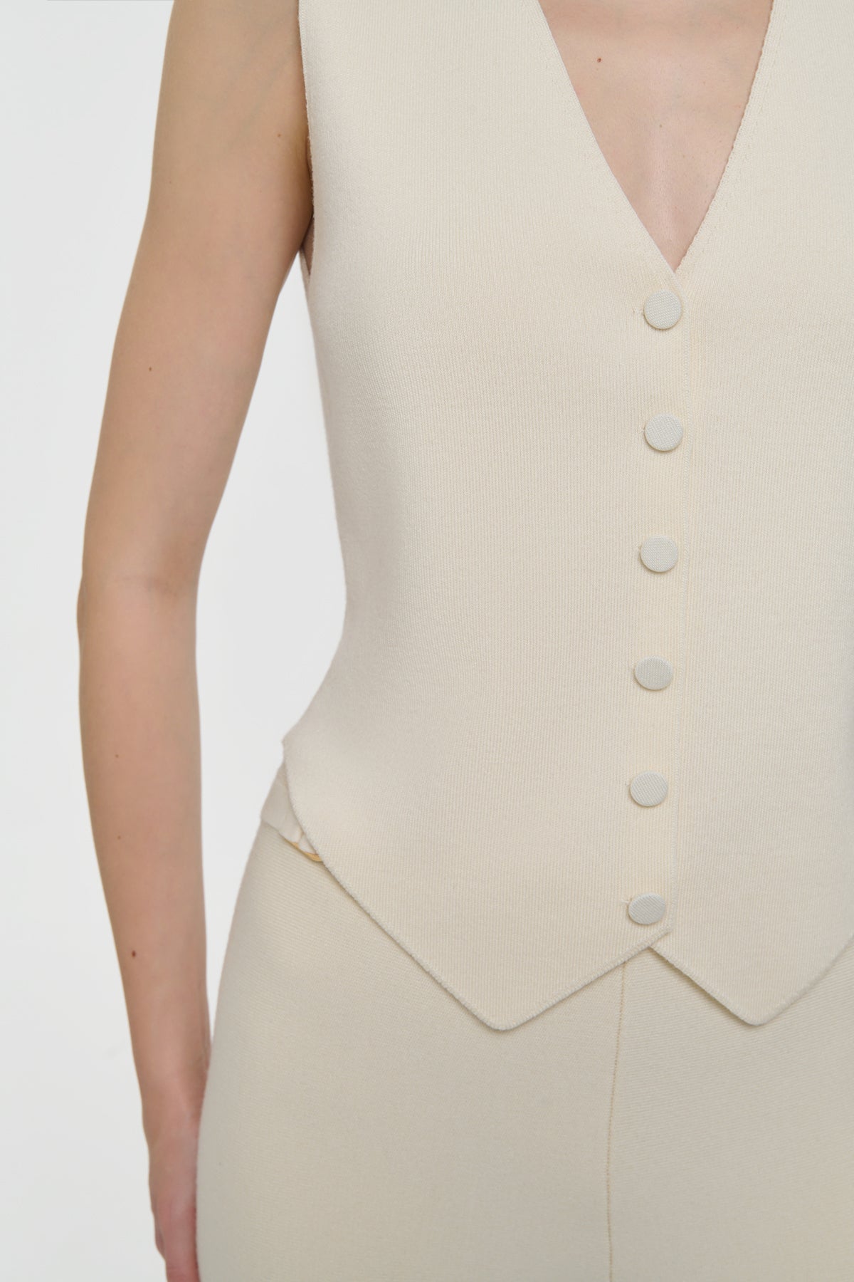 Enso Knit Vest in Off White Merino Wool Cashmere