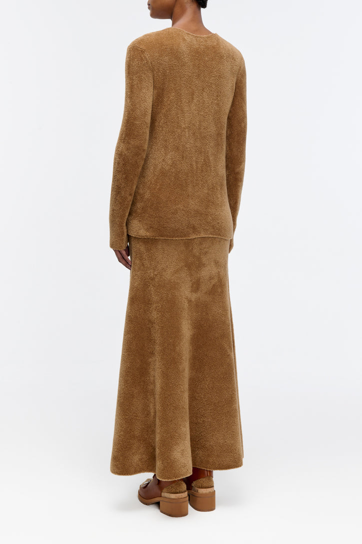 Ward Knit V-Neck Sweater in Mid Camel Silk