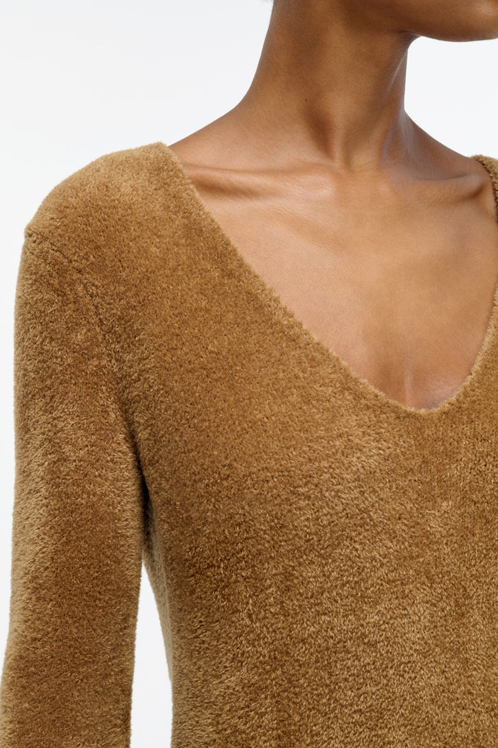 Ward Knit V-Neck Sweater in Mid Camel Silk