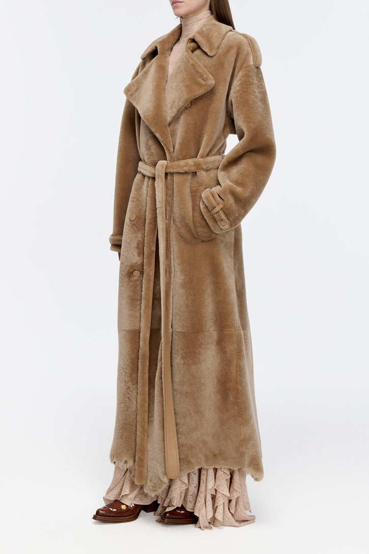 Tellus Trench Coat in Champagne Shearling