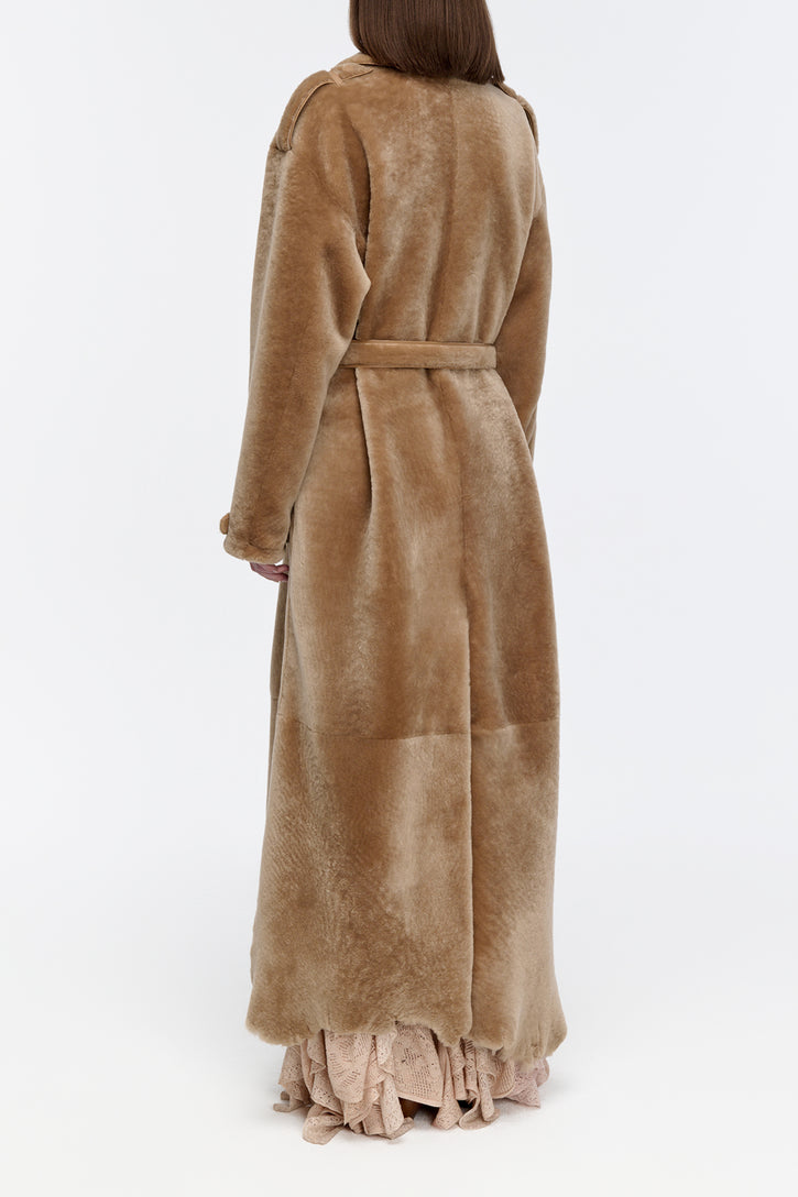 Tellus Trench Coat in Champagne Shearling
