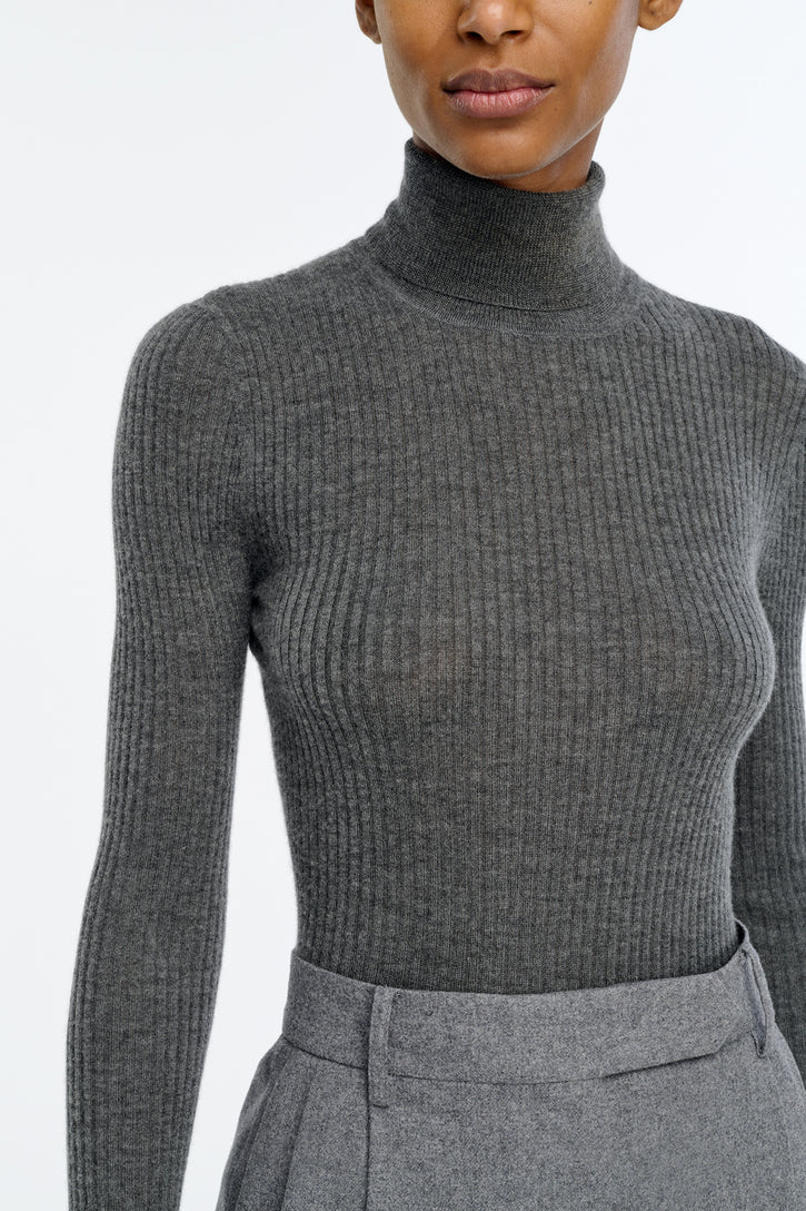 Peppe Knit Turtleneck in Smoke Cashmere Silk