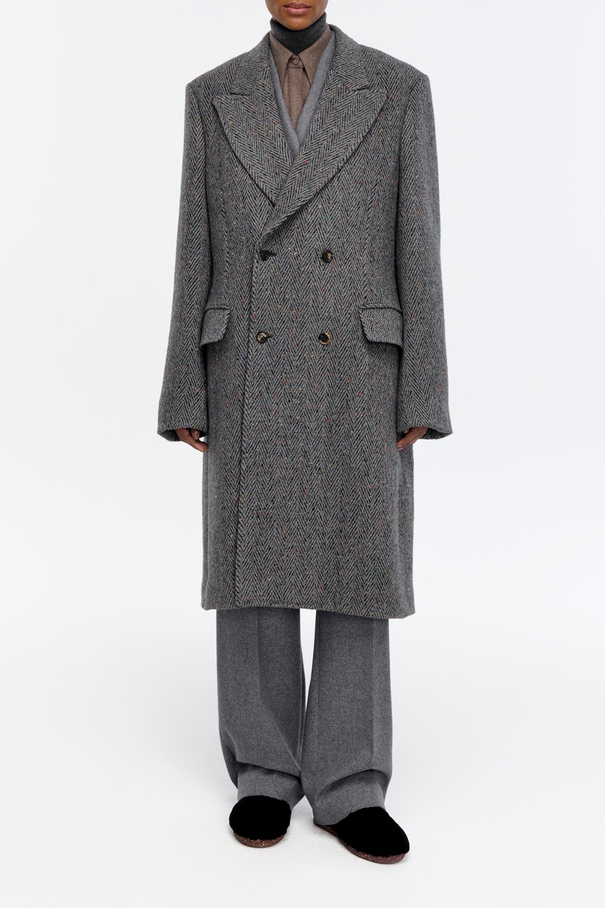 Mcaffrey Coat in Charcoal Cashmere Wool Herringbone