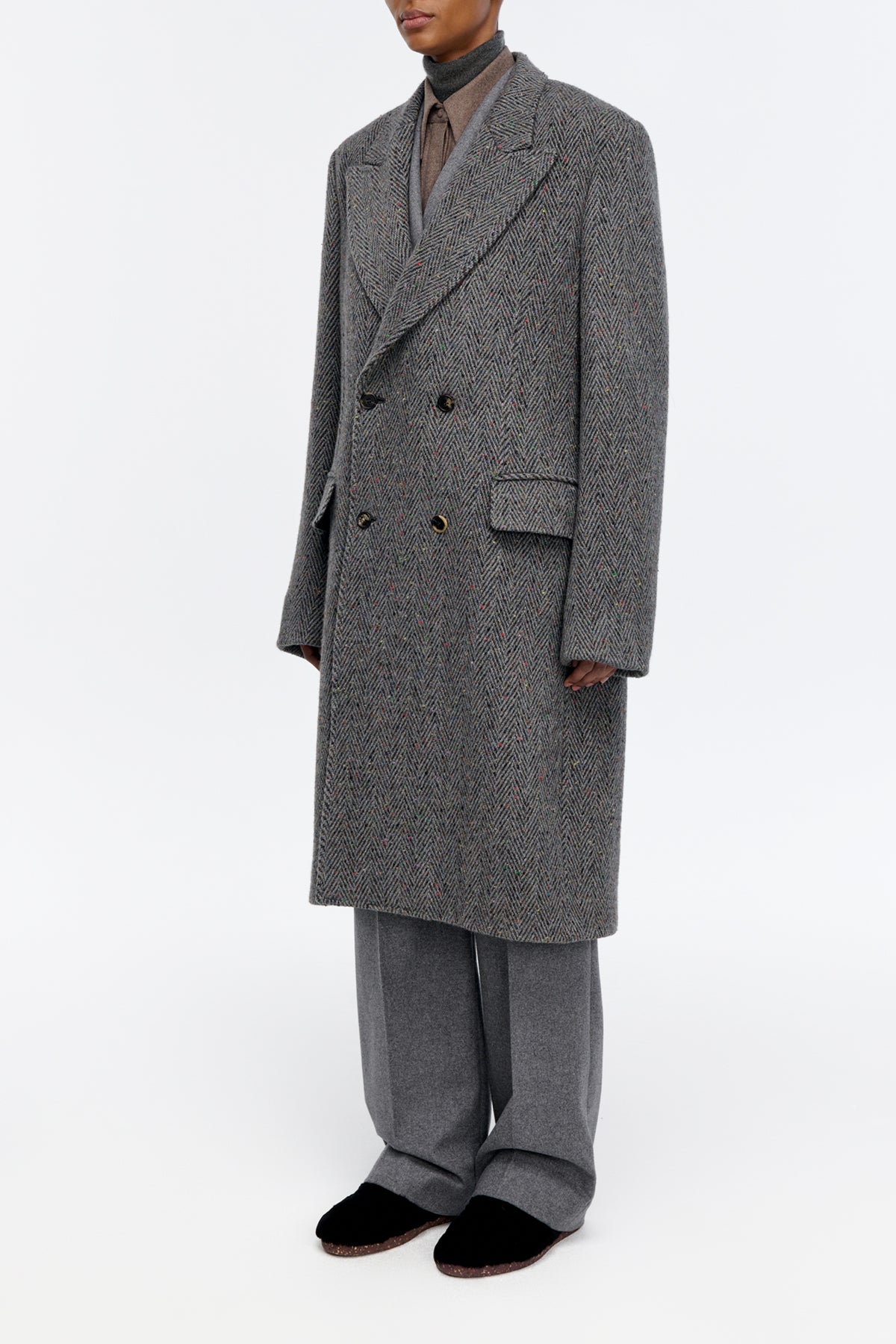 Mcaffrey Coat in Charcoal Cashmere Wool Herringbone