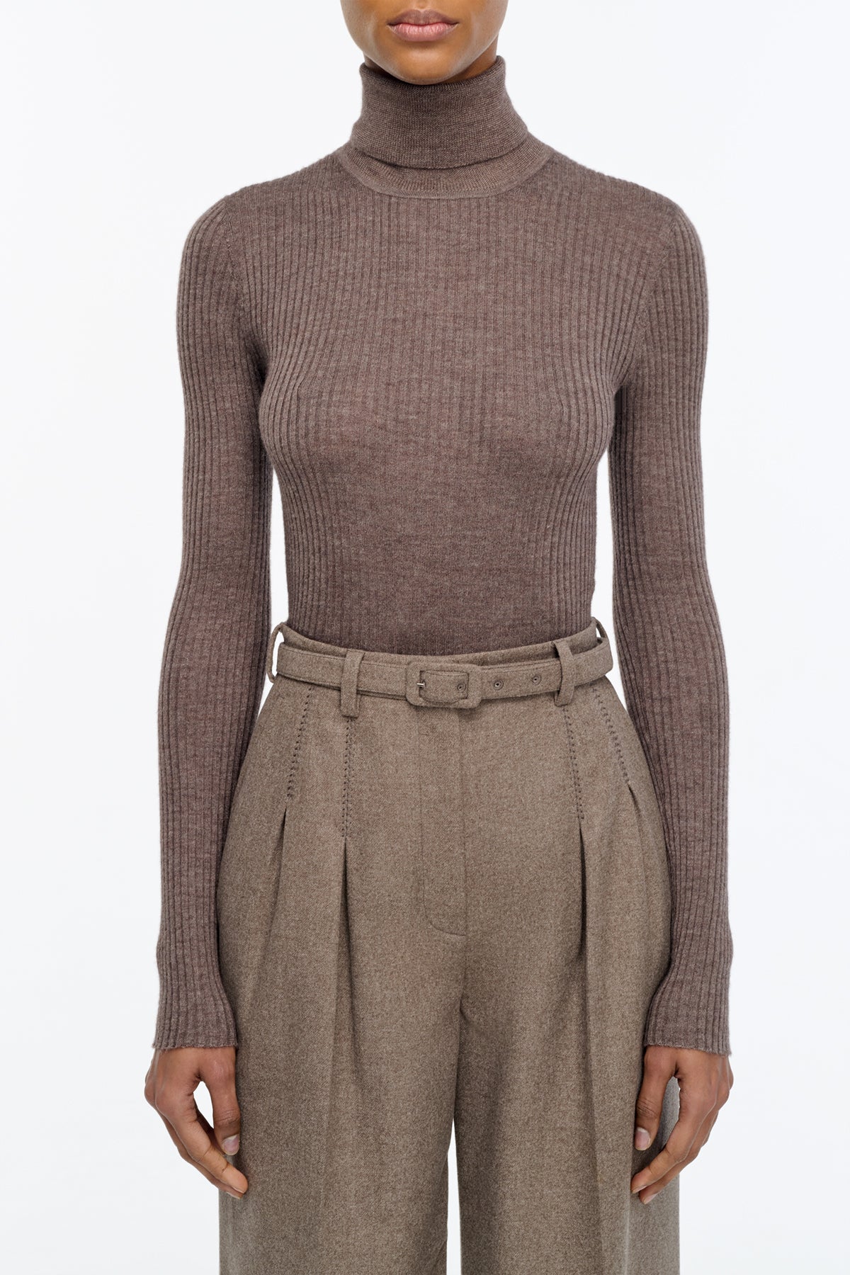 Peppe Knit Turtleneck Sweater in Walnut Cashmere