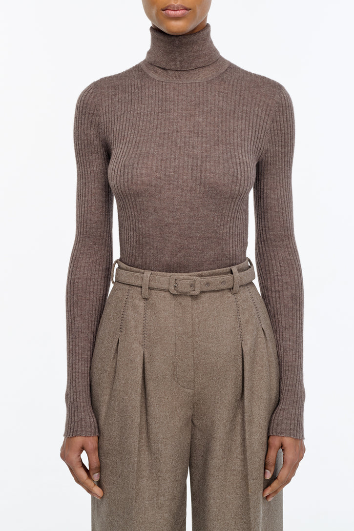 Peppe Knit Turtleneck in Walnut Cashmere Silk