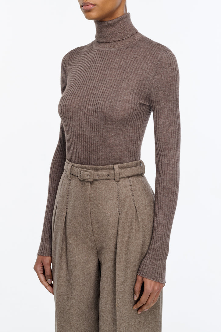 Peppe Knit Turtleneck in Walnut Cashmere Silk