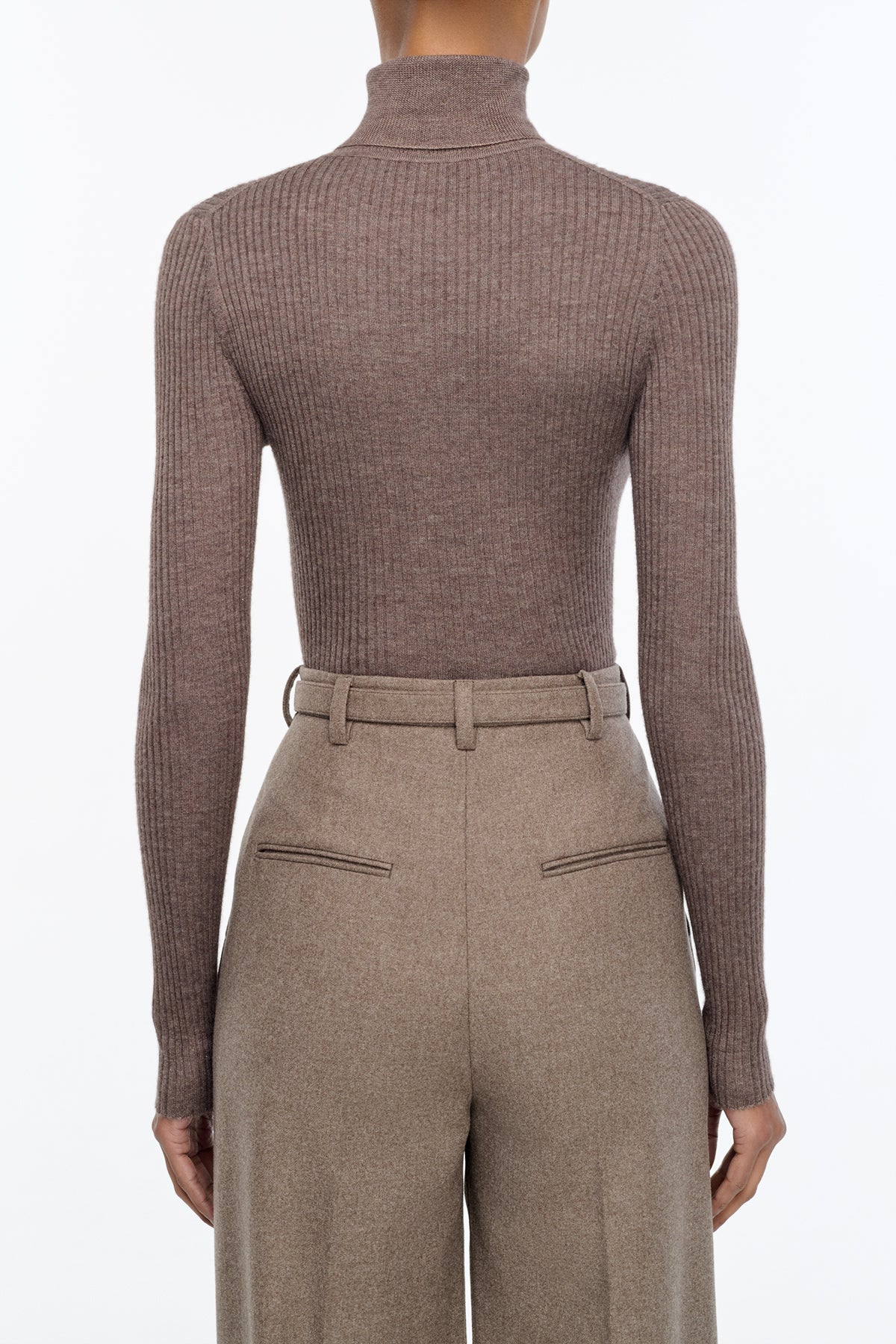Peppe Knit Turtleneck Sweater in Walnut Cashmere