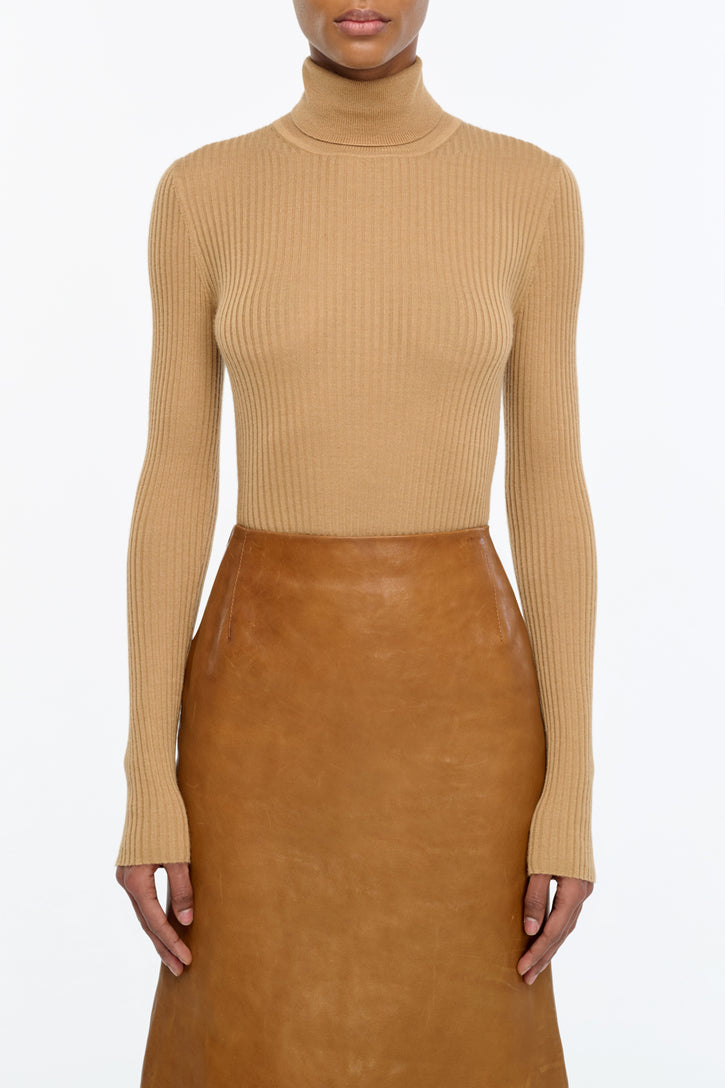 Peppe Knit Turtleneck in Camel Cashmere Silk