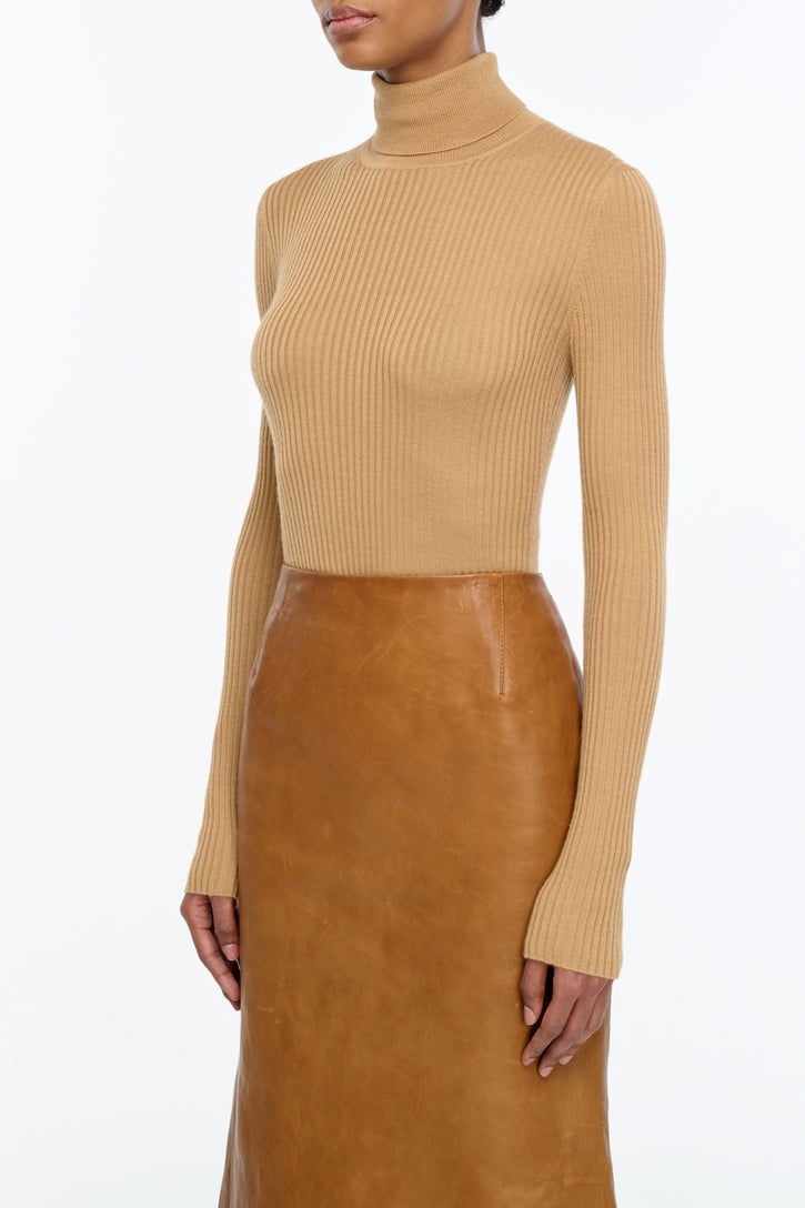 Peppe Knit Turtleneck in Camel Cashmere Silk
