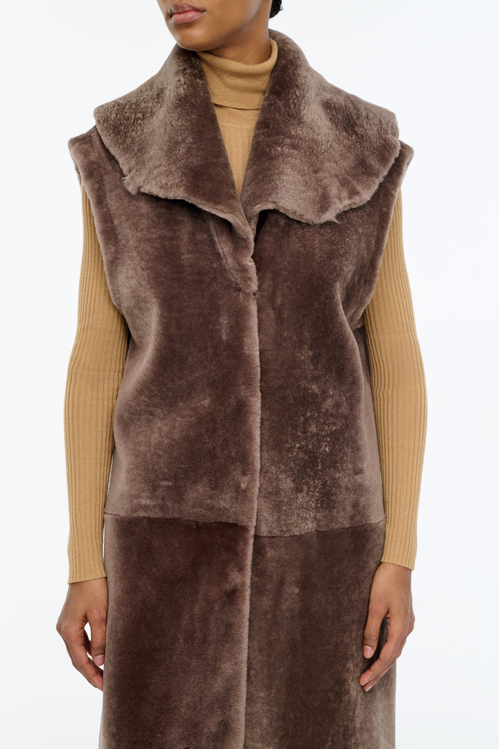 Smith Raw Cut Coat Liner in Mocha Shearling