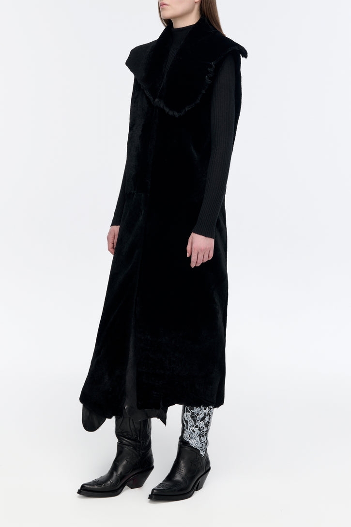 Smith Raw Cut Coat Liner in Black Shearling