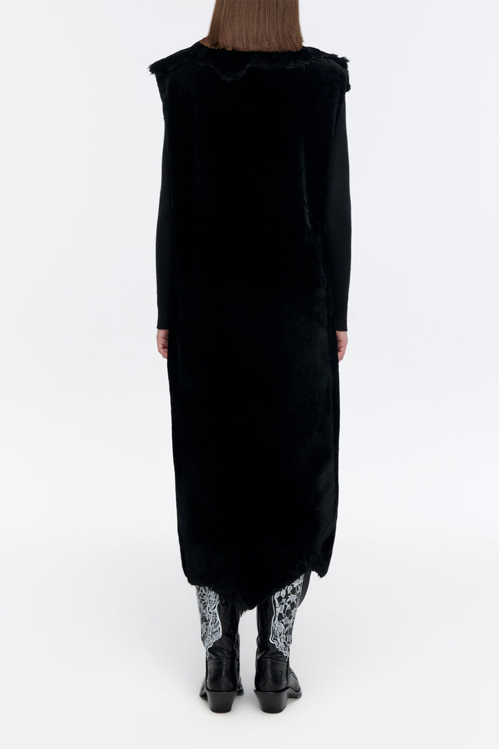 Smith Raw Cut Coat Liner in Black Shearling