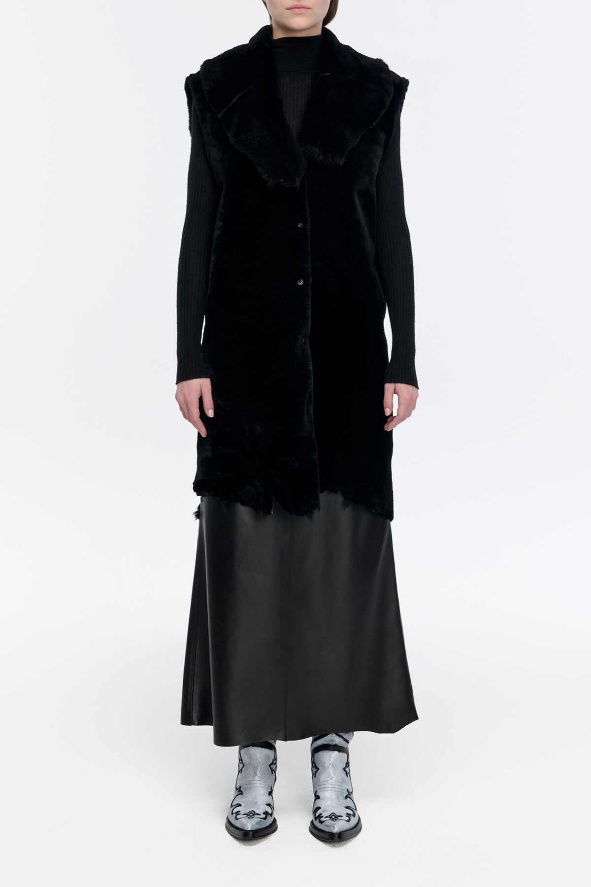 Diviner Jacket Liner in Black Shearling