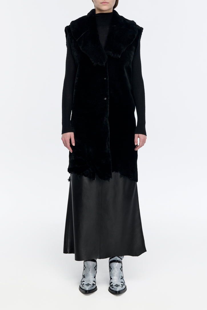 Diviner Raw Cut Jacket Liner in Black Shearling