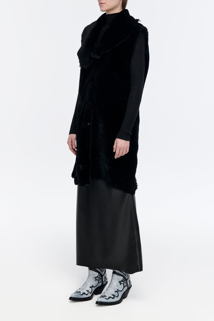 Diviner Raw Cut Jacket Liner in Black Shearling