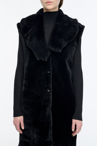 Diviner Raw Cut Jacket Liner in Black Shearling