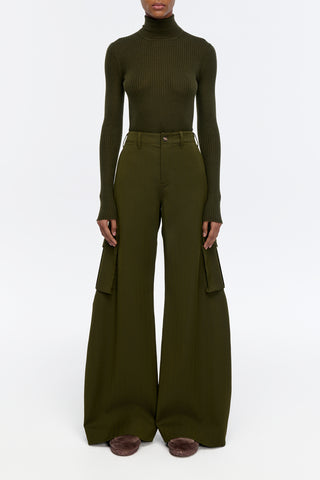 Peppe Knit Turtleneck Sweater in Deep Olive Cashmere