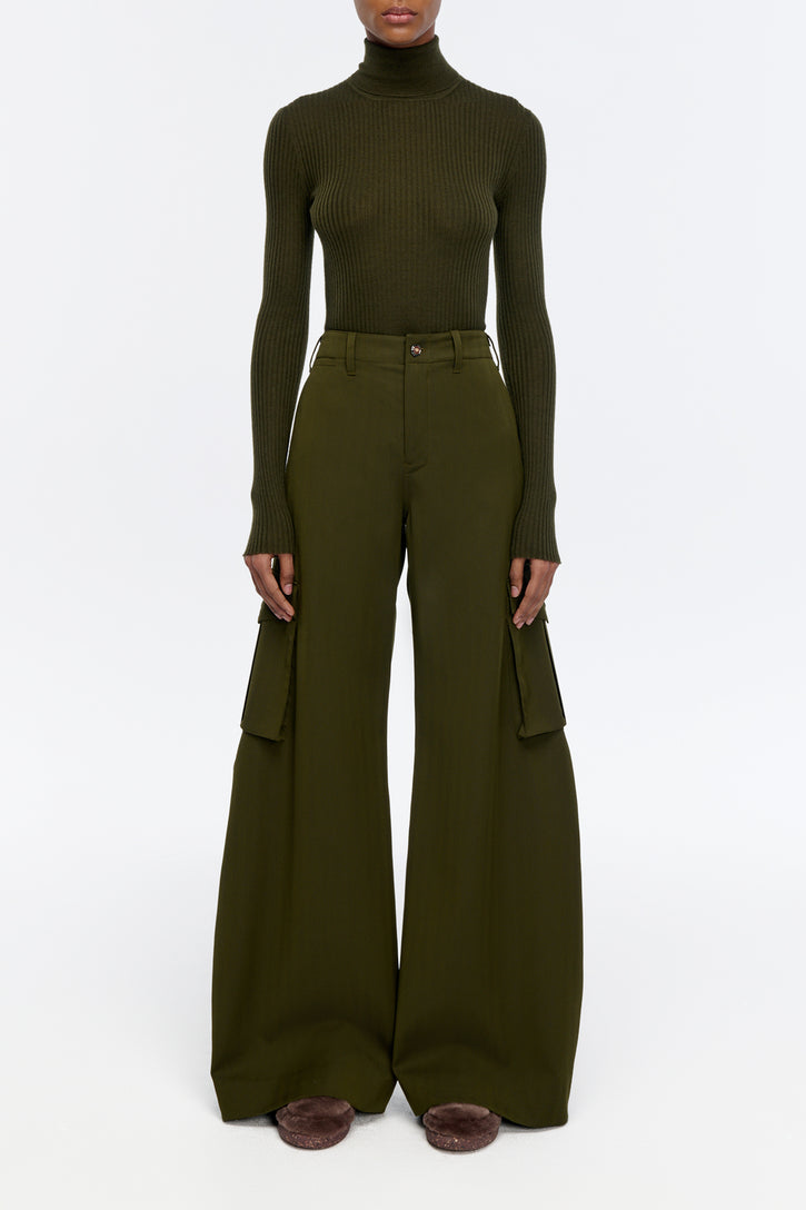 Peppe Knit Turtleneck Sweater in Deep Olive Cashmere