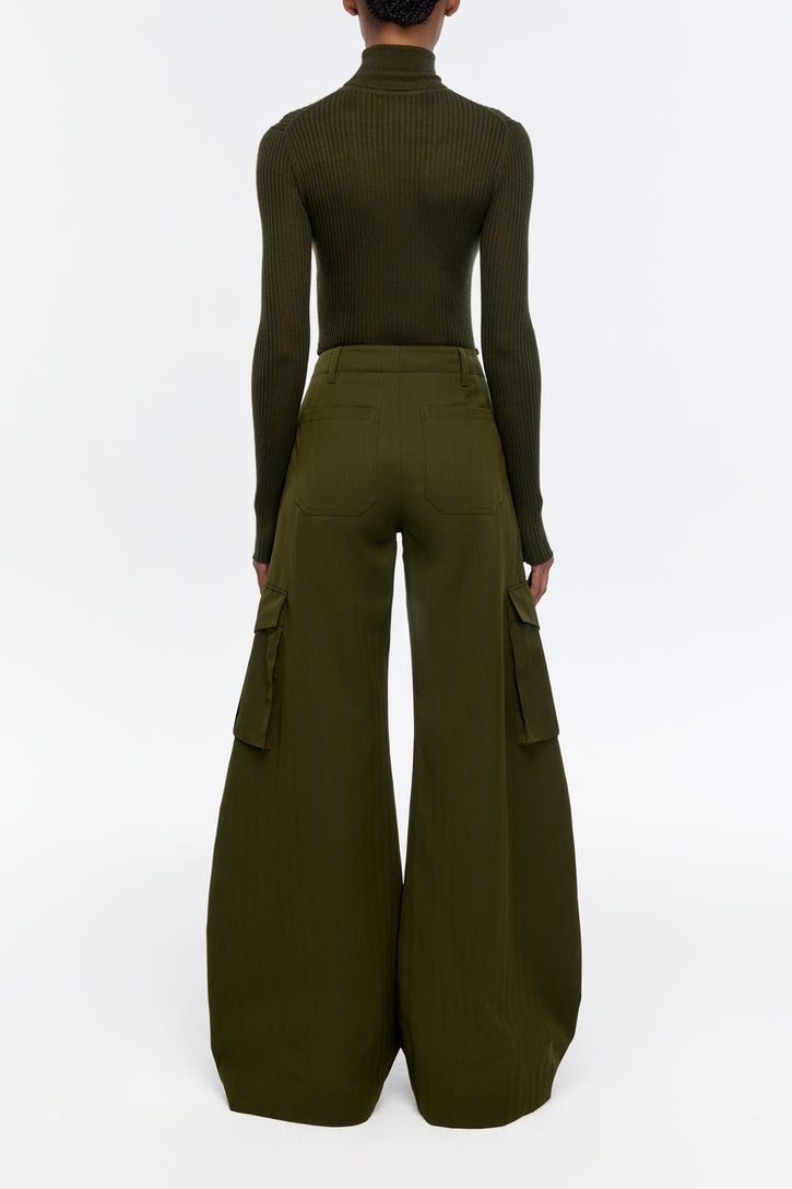 Peppe Knit Turtleneck Sweater in Deep Olive Cashmere
