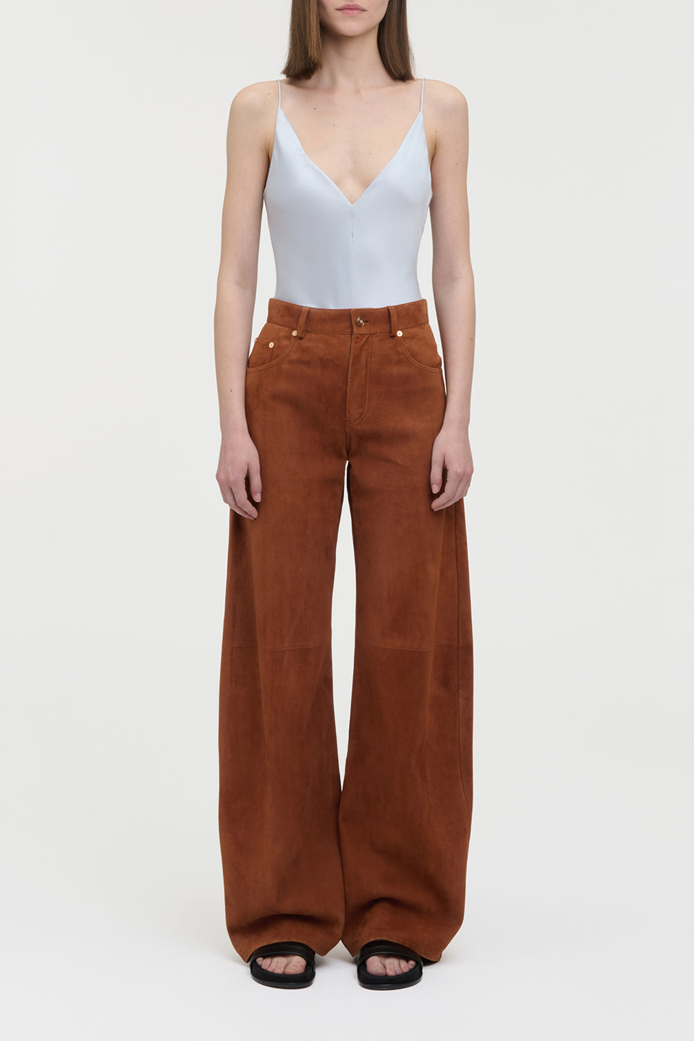 Amoret Barrel-leg Jean in Cognac Suede
