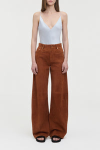 Amoret Barrel-leg Jean in Cognac Suede