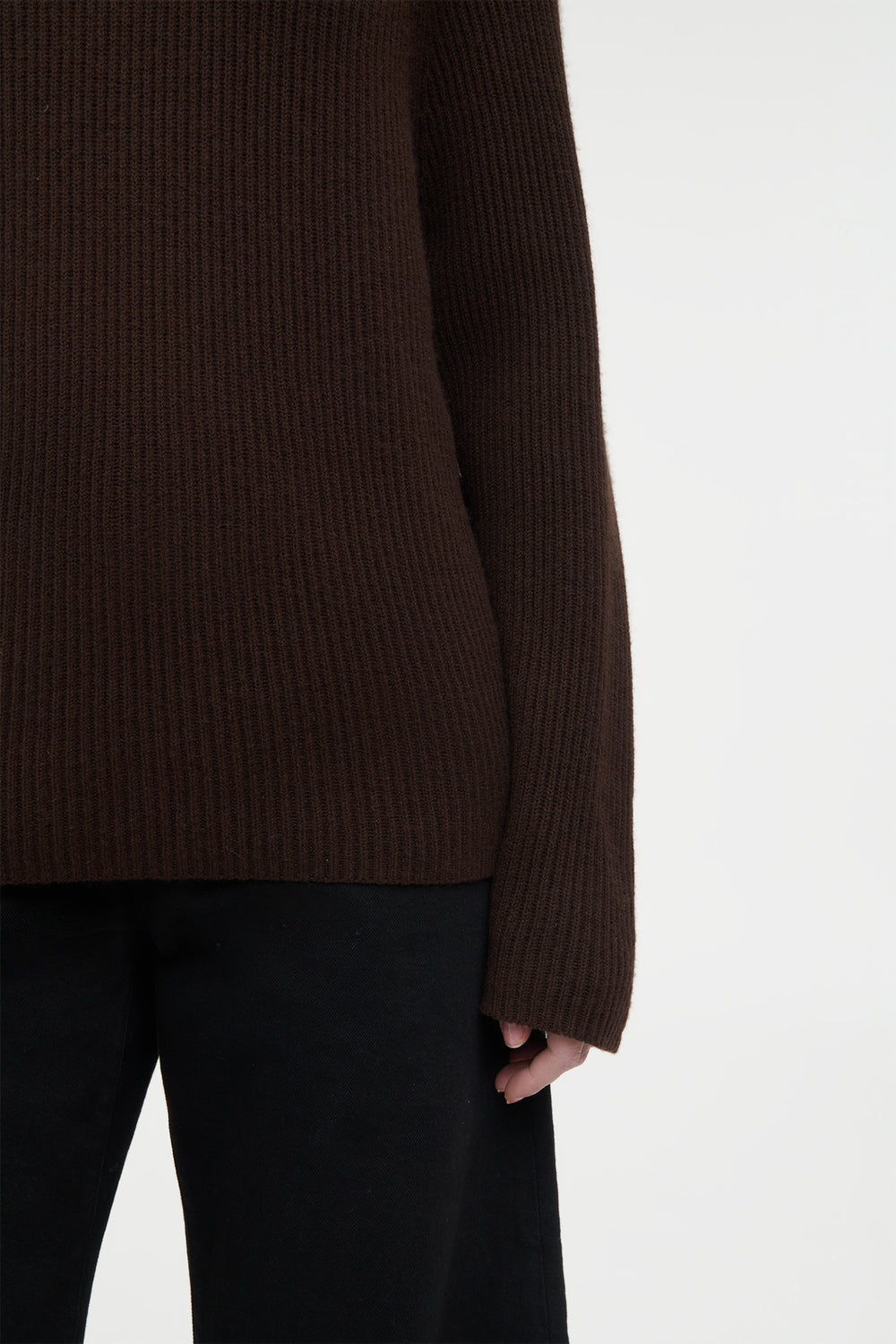 Wigman Knit Turtleneck Sweater in Chocolate Cashmere