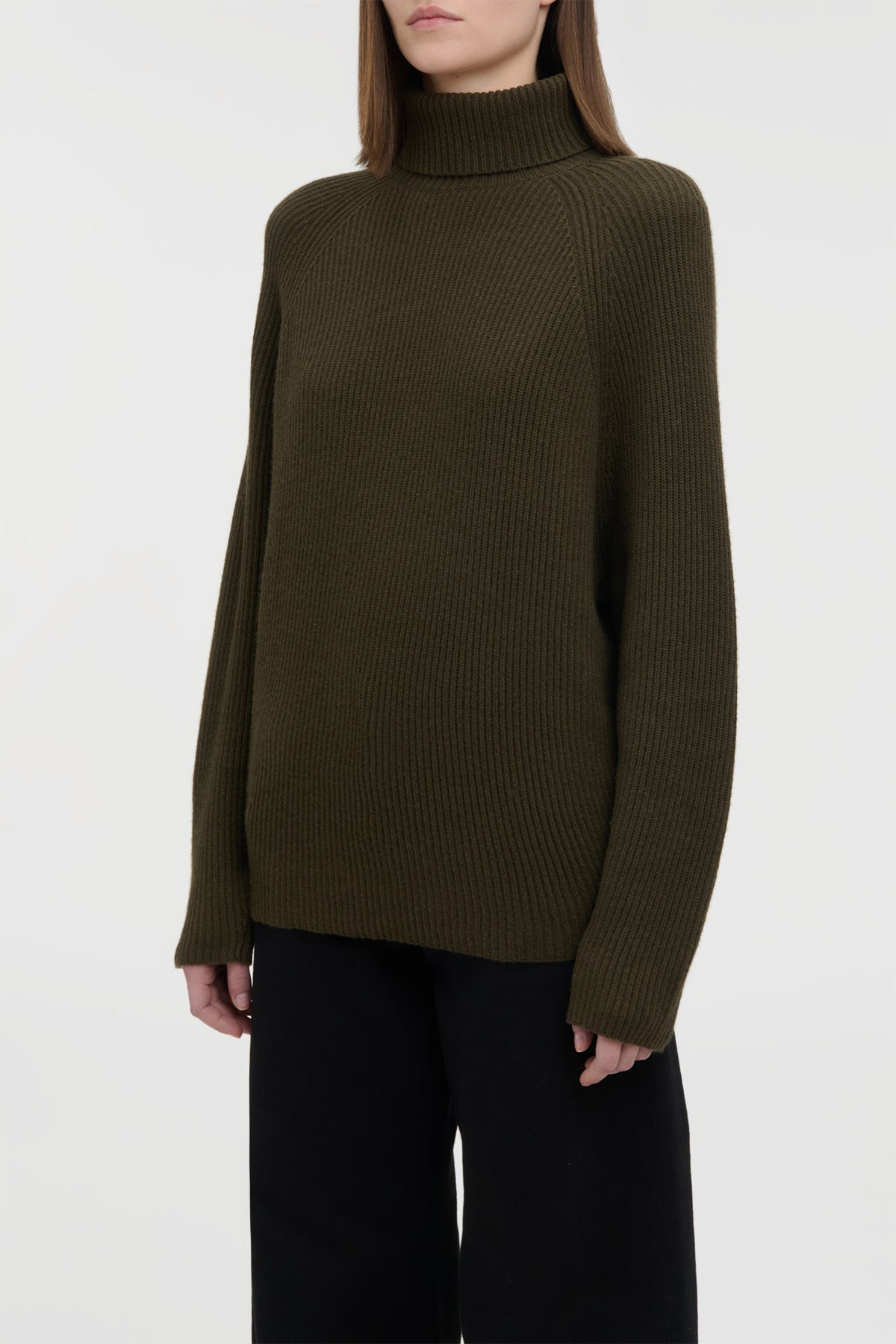 Wigman Knit Turtleneck in Deep Olive Cashmere