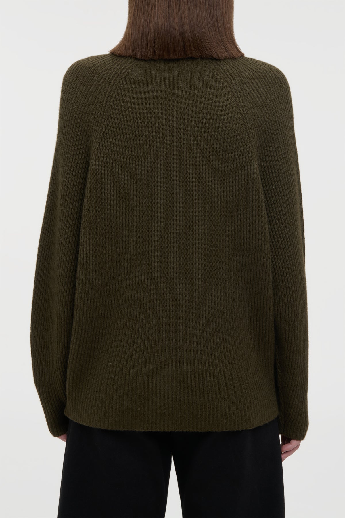 Wigman Knit Turtleneck in Deep Olive Cashmere